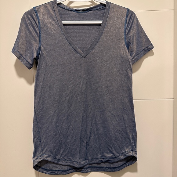 Lululemon reflective T-shirt - Picture 1 of 3